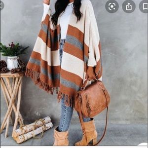 Vici poncho.